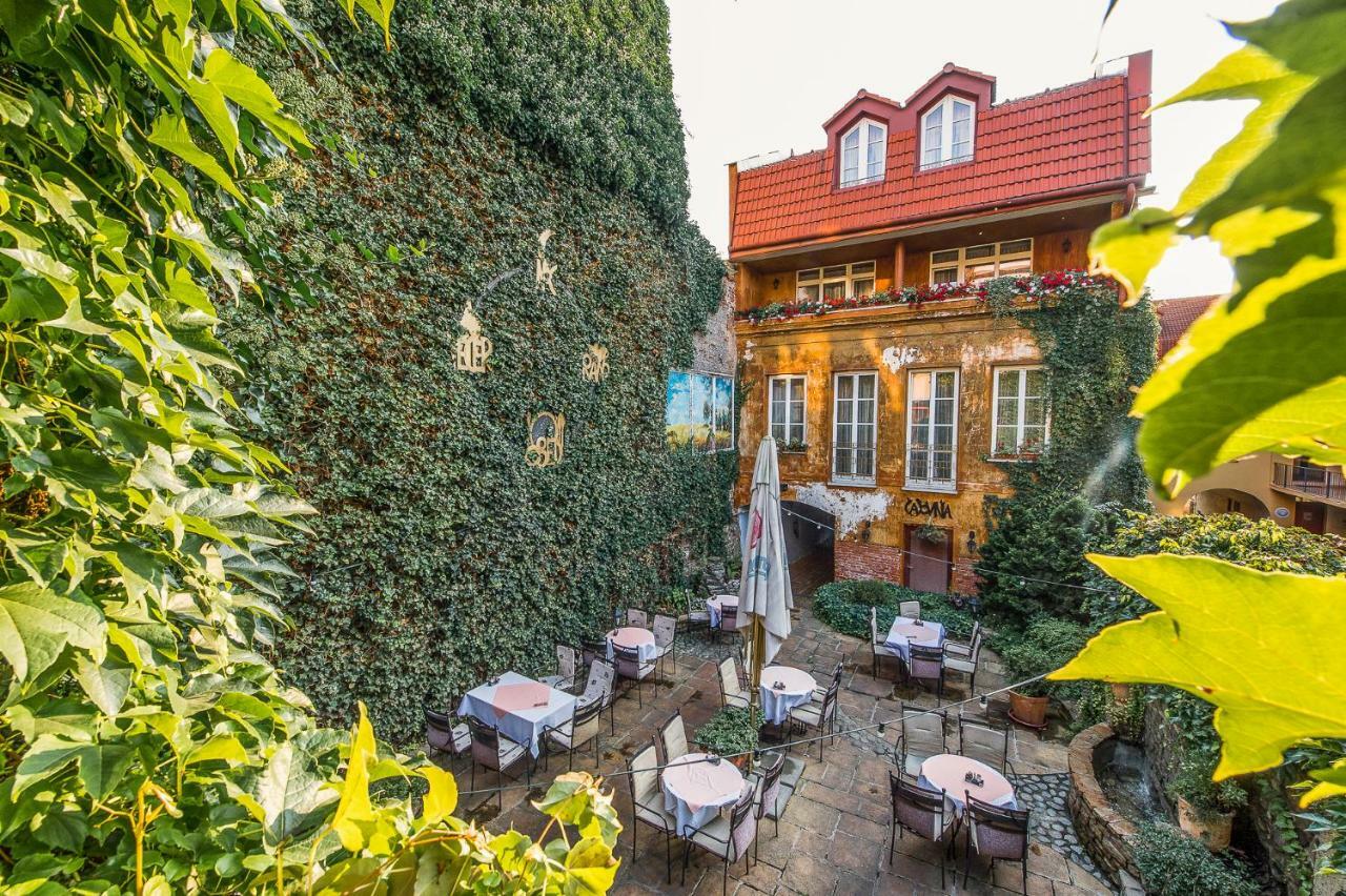 Boutique Hotel Carpe Diem Prešov Екстериор снимка